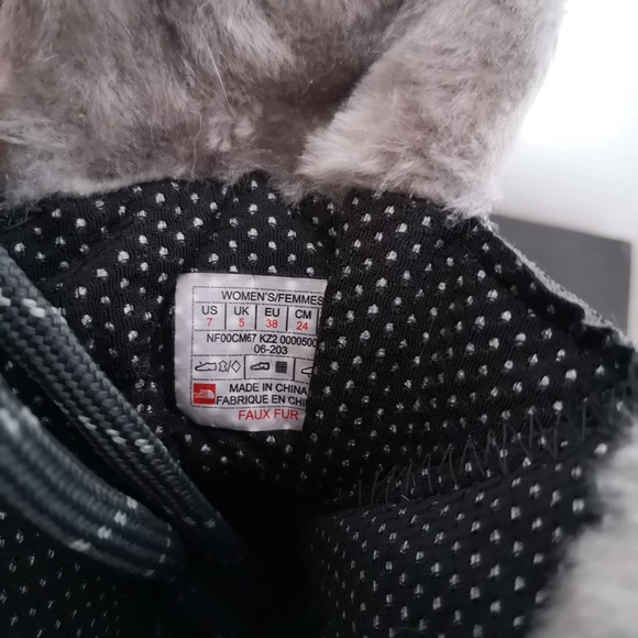 *SOLD* The North Face Winter boots Chilkat 400 - Picture 4 of 7